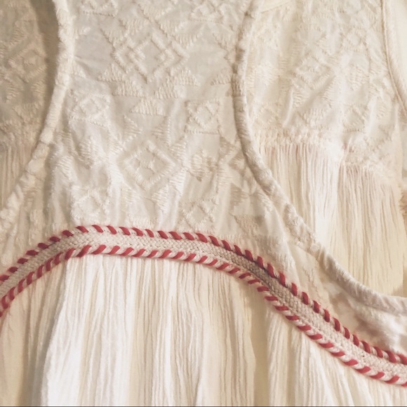 H&M ivory embroidered racer back tank top 4 - Picture 5 of 8